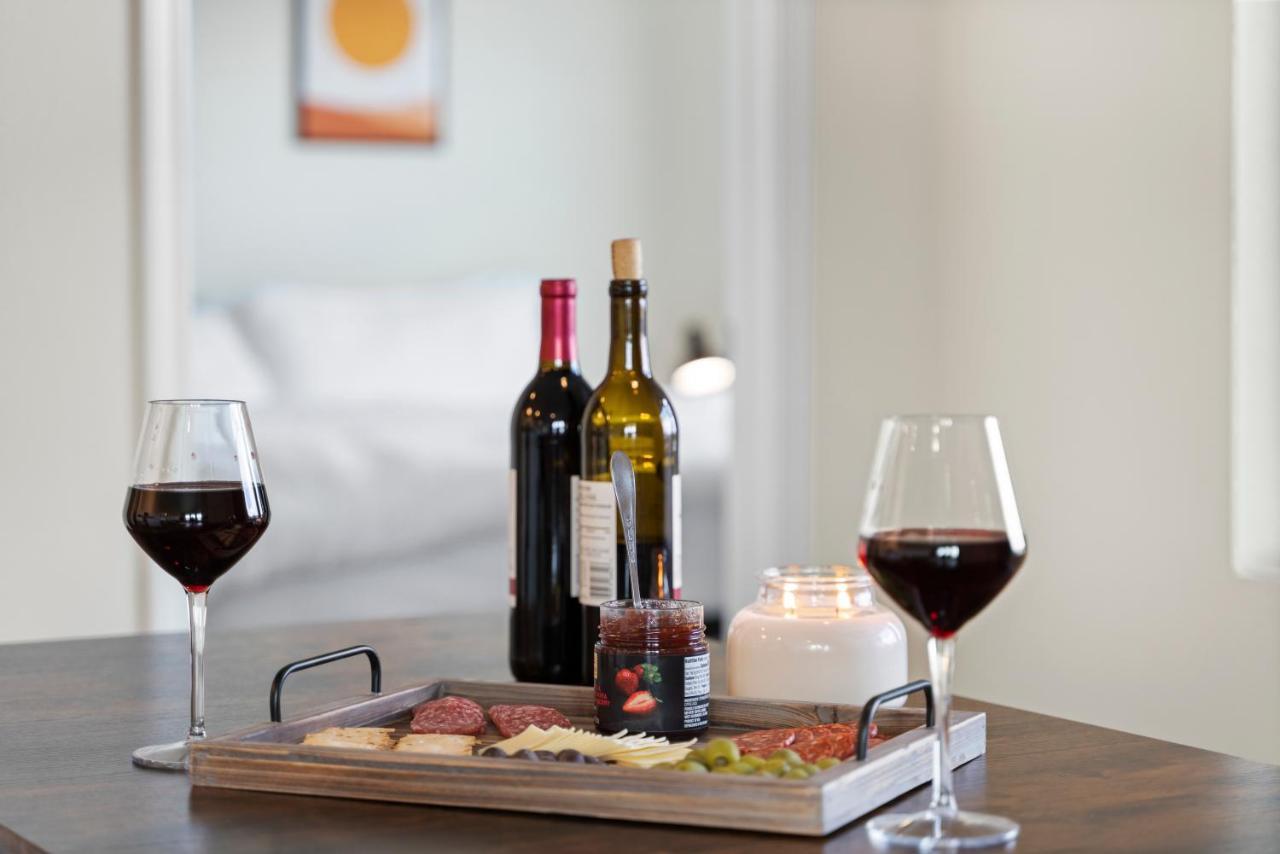 Luxury Retreat - King Beds, Hot Tub, & Pool - Family & Remote Work Friendly Apartment Reno Luaran gambar