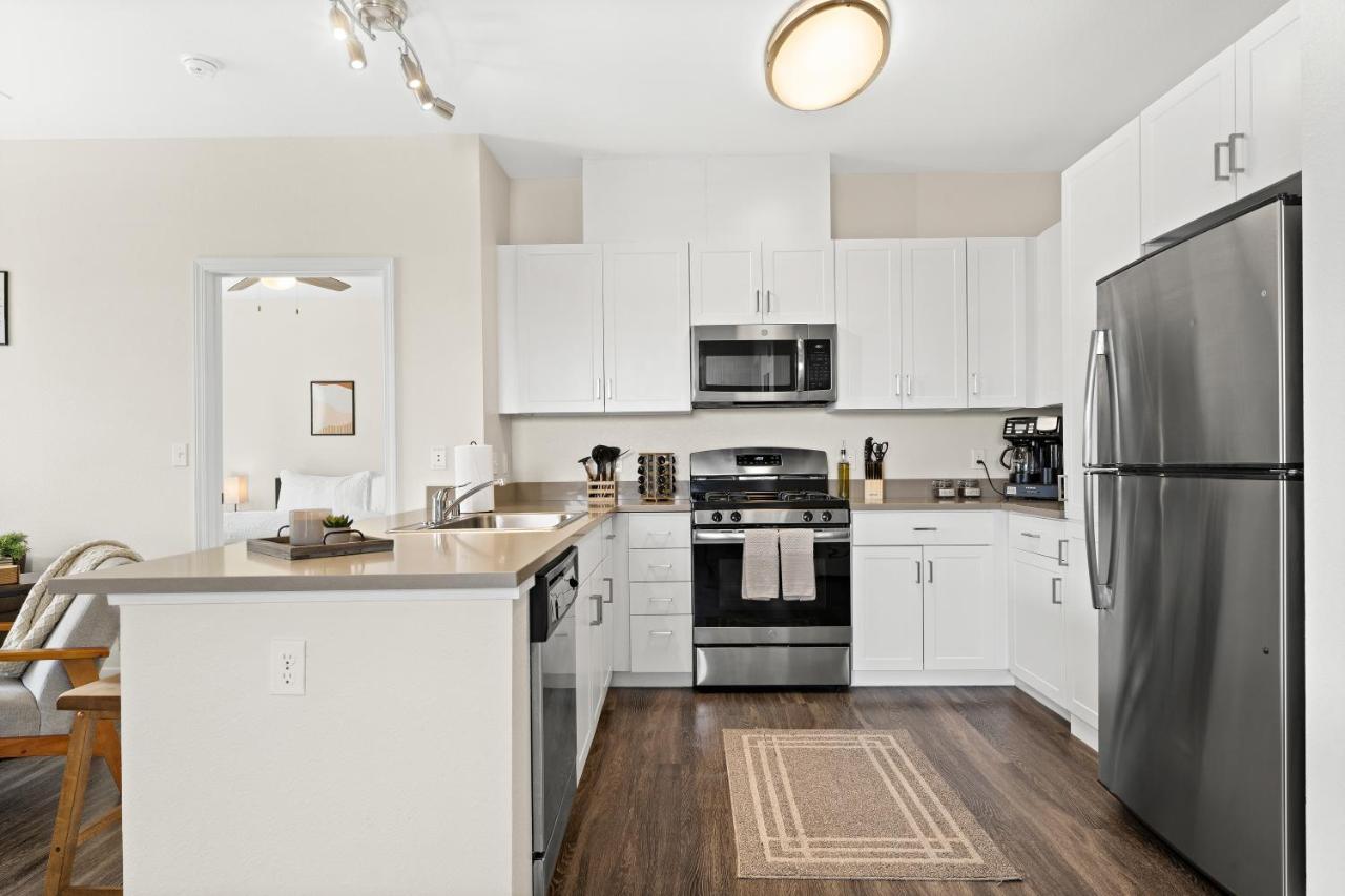 Luxury Retreat - King Beds, Hot Tub, & Pool - Family & Remote Work Friendly Apartment Reno Luaran gambar