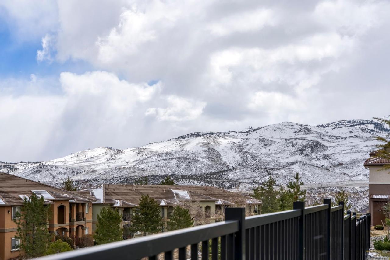 Luxury Retreat - King Beds, Hot Tub, & Pool - Family & Remote Work Friendly Apartment Reno Luaran gambar