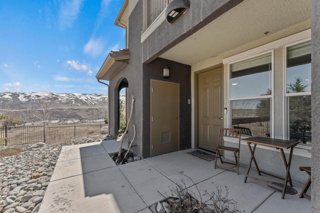 Luxury Retreat - King Beds, Hot Tub, & Pool - Family & Remote Work Friendly Apartment Reno Luaran gambar