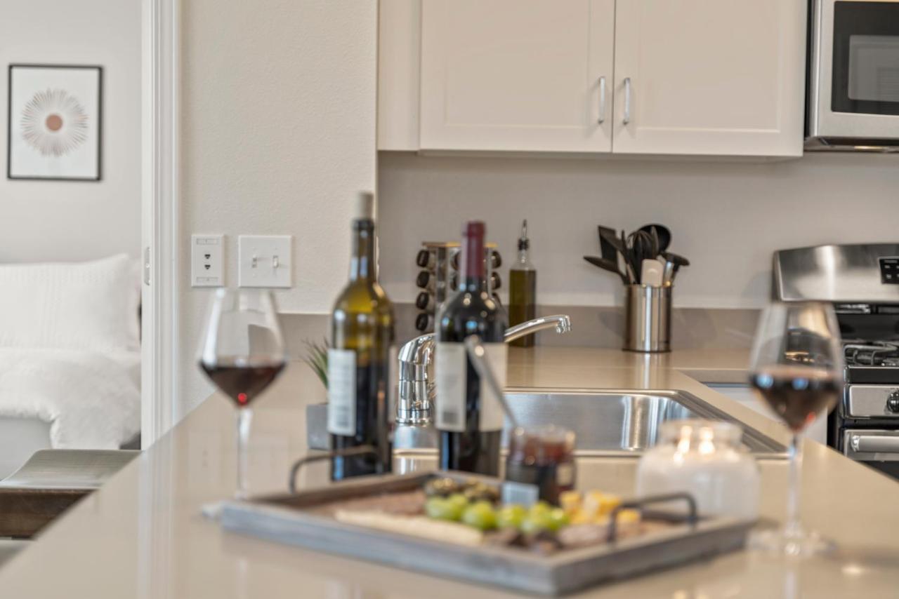 Luxury Retreat - King Beds, Hot Tub, & Pool - Family & Remote Work Friendly Apartment Reno Luaran gambar