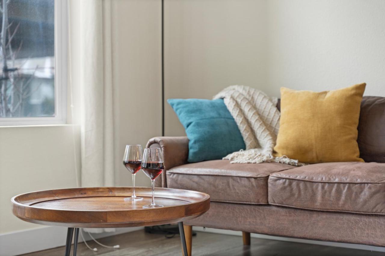 Luxury Retreat - King Beds, Hot Tub, & Pool - Family & Remote Work Friendly Apartment Reno Luaran gambar